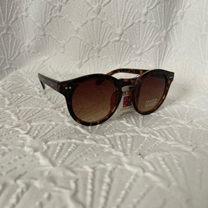 Tortoise shell framed sunglasses